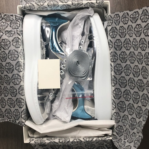 Alexander McQueen Men's Sneakers Metallic/Blue - Picture 15 of 15